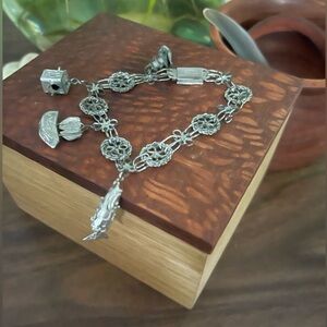 Vintage Silvertone Charm Bracelet